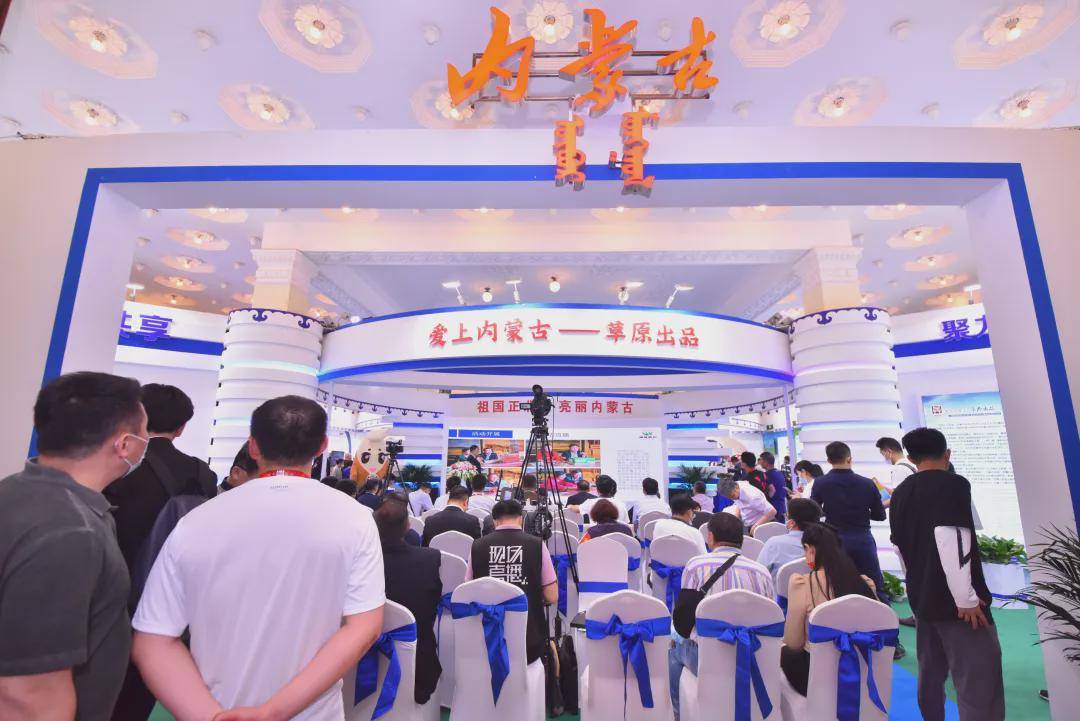 韩洛可最新系列，引领时尚潮流的前沿品牌风采