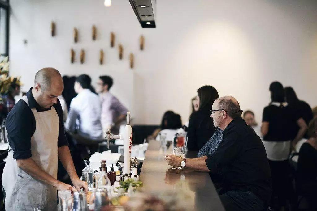 最新男网排名揭秘与小巷深处的网球小店探索