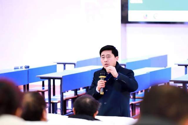 晓松最新观点深入探讨，深度解析某观点的最新动态