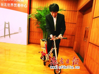 路勇最新佛歌与高科技产品介绍