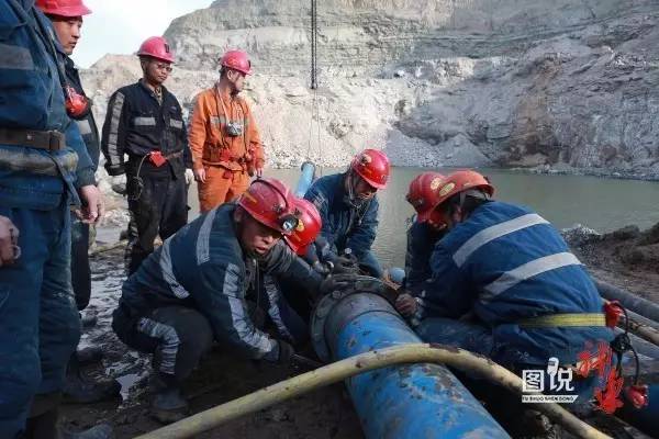 煤矿深处的温暖故事，煤矿事故背后的感人瞬间