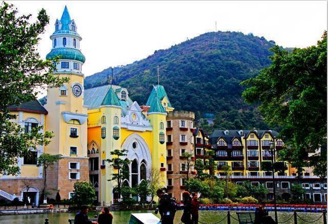 柳州华侨城小巷中的独特魅力,特色小店惊喜亮相