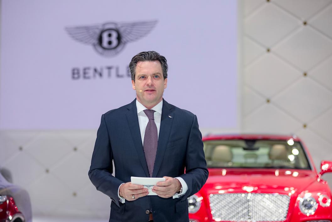 澳门传真资料查询,快速实施解答研究_YSN58.685远程版