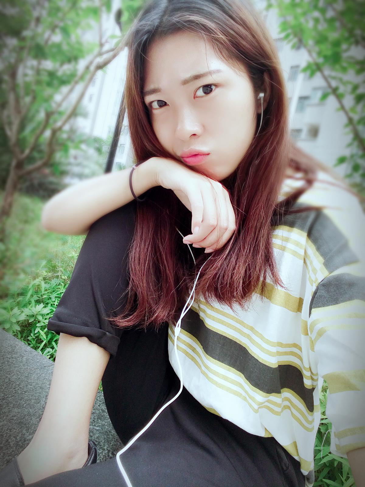 变化中的力量与自信之歌,出卖女友小晴的最新故事