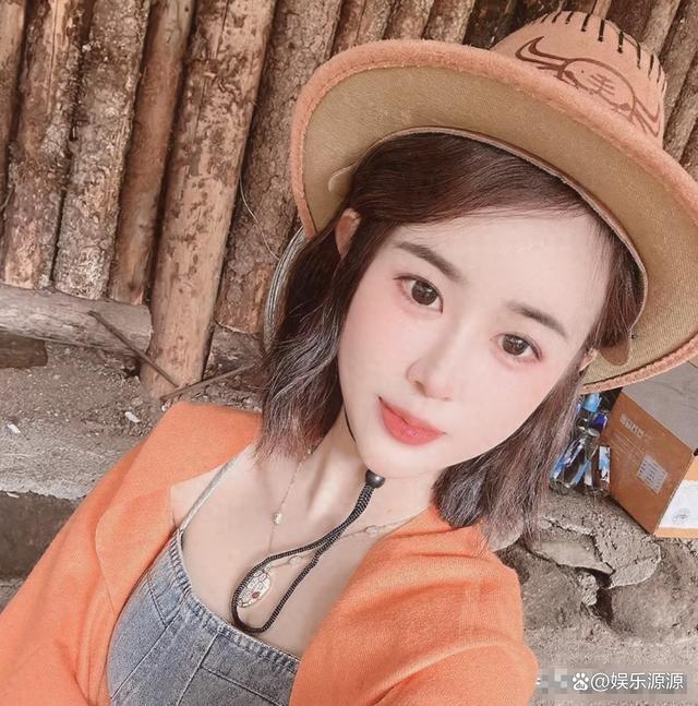 变化中的力量与自信之歌,出卖女友小晴的最新故事