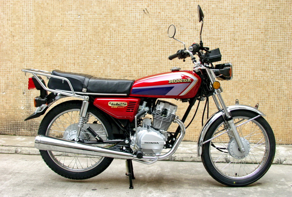 五羊本田CG125最新款，小巷中的隐藏乐趣