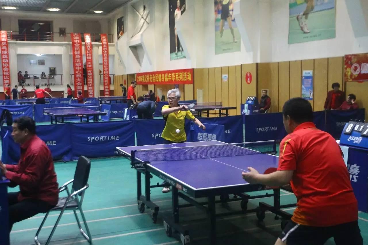 国乒最新采访揭秘，乒乓奇缘、小巷深处的美食与运动精神