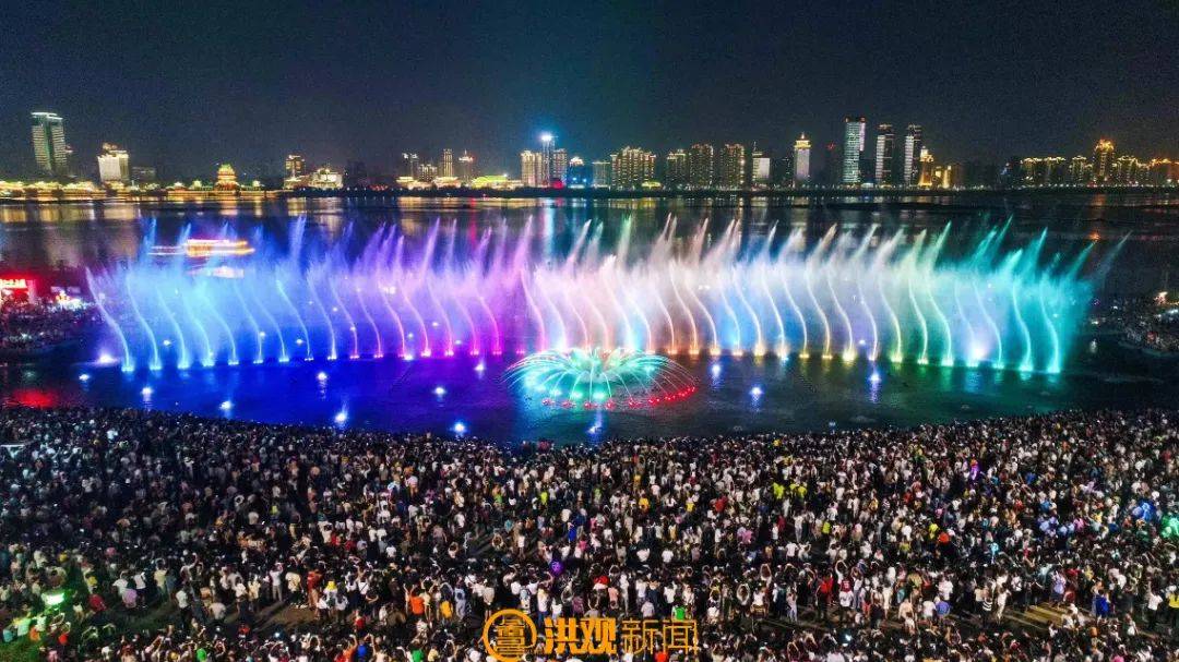 南昌秋水广场最新高科技产品展示与介绍