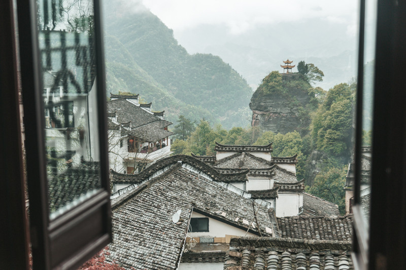 安徽黄山小巷深处的独特风情与美食秘境探索
