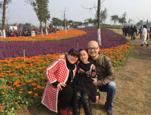 罗江区温馨日常，友情、家庭与爱的故事